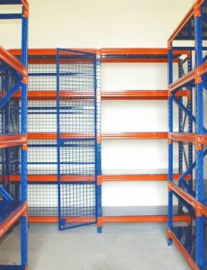 Tìm đâu đơn vị chuyên nhận thi công lắp đặt kệ sắt uy tín tại TPHCM?  
