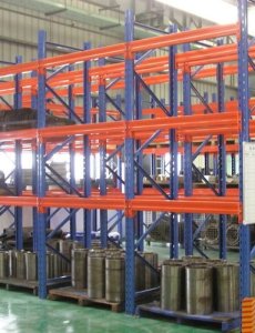 Tận dụng không gian với kệ sắt | Sắp xếp và lưu trữ hợp lý  